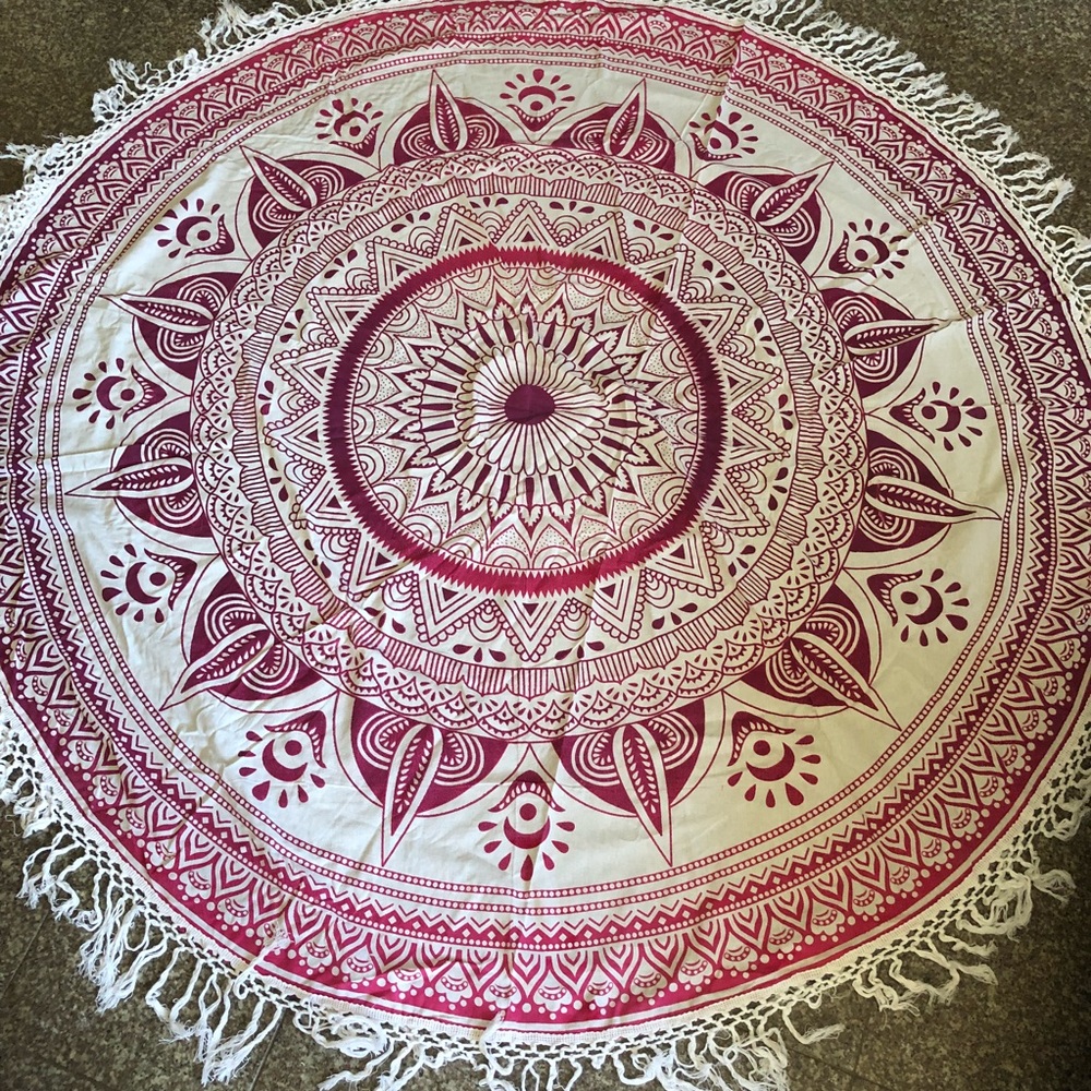 Purple/pink/white round tapestry/beach blanket